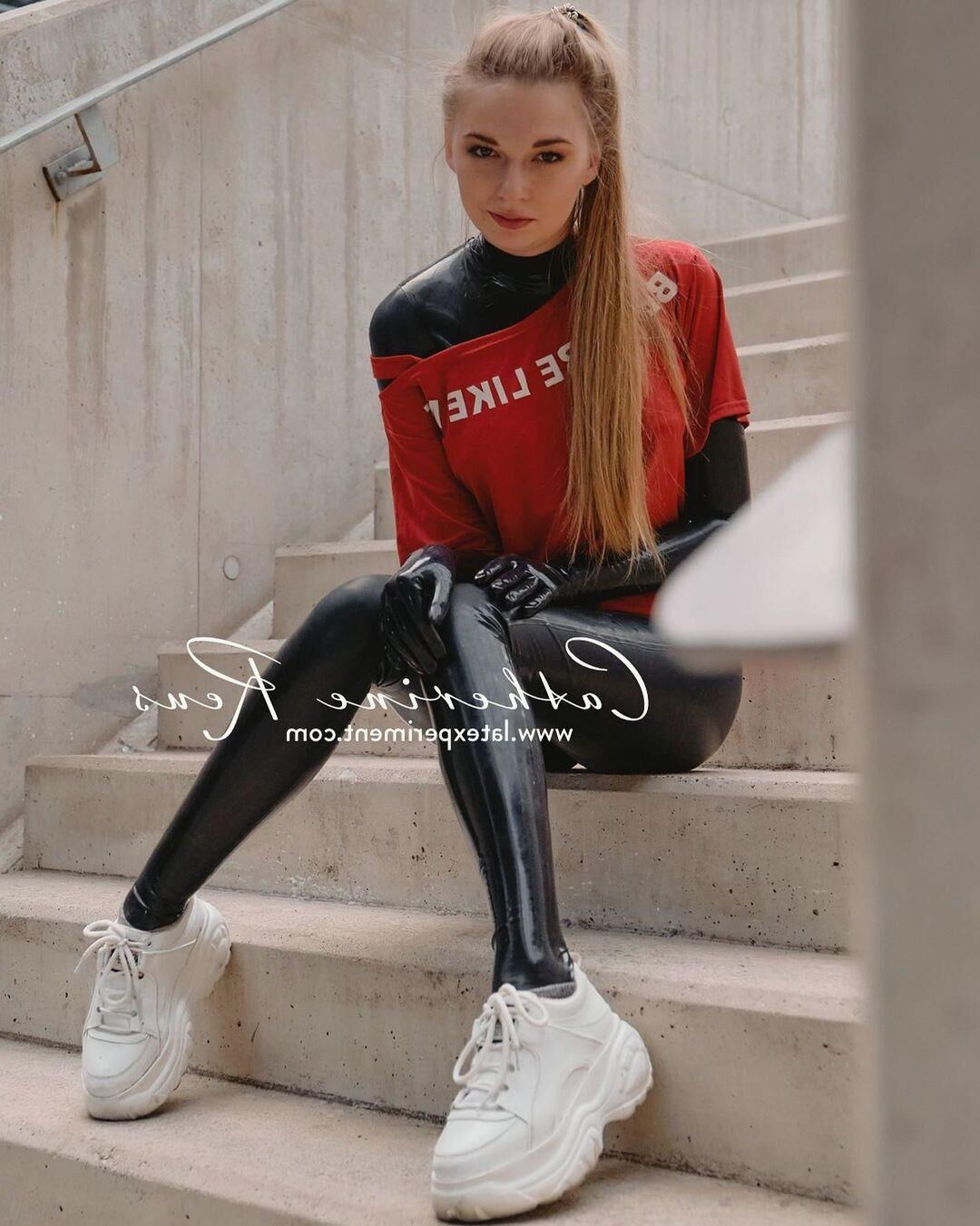moda de látex nueva arriba