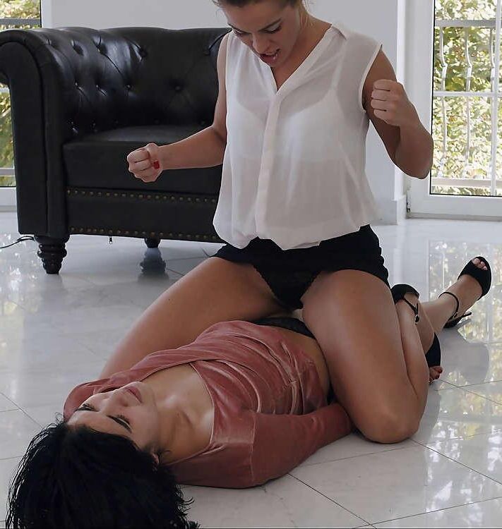 Catfight and Wrestling Pix 