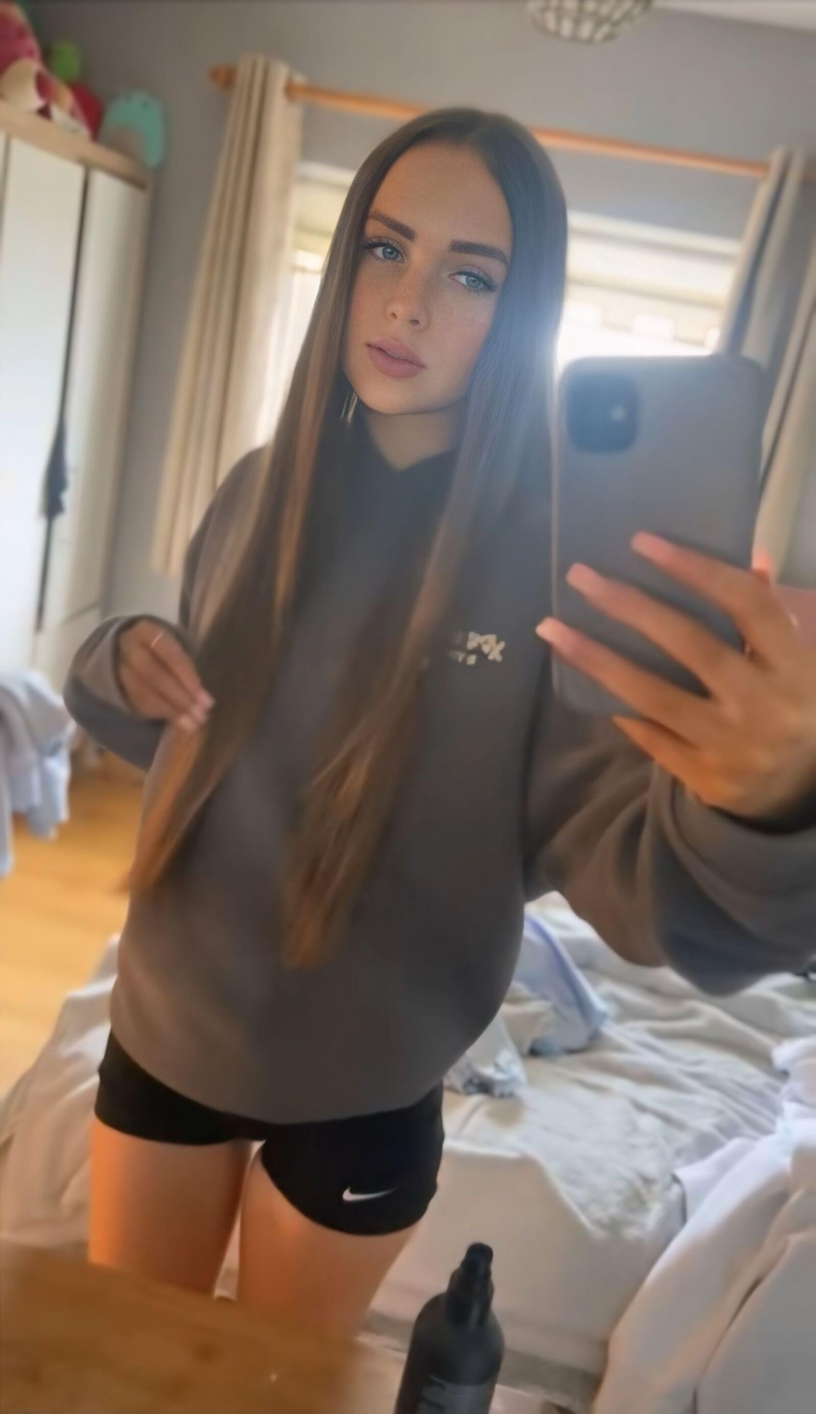 Las muñecas apretadas son solo jerkoff combustible wank