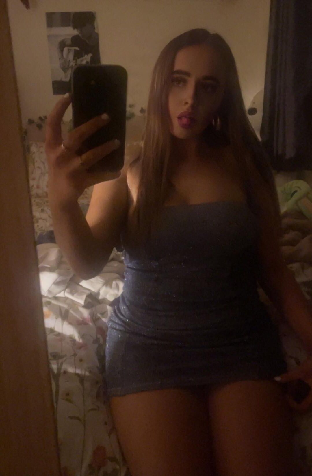 Las muñecas apretadas son solo jerkoff combustible wank