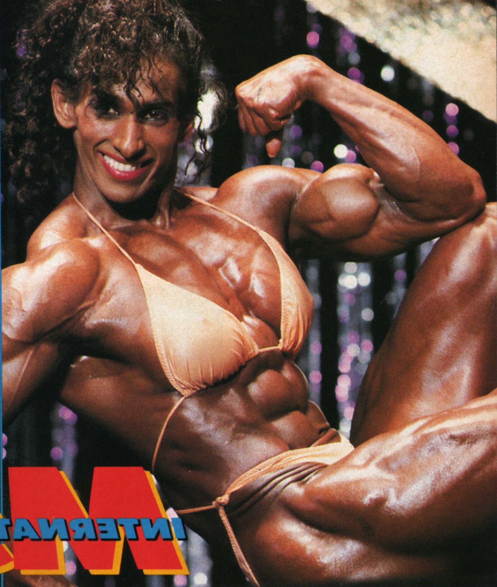 Chicas musculares al azar