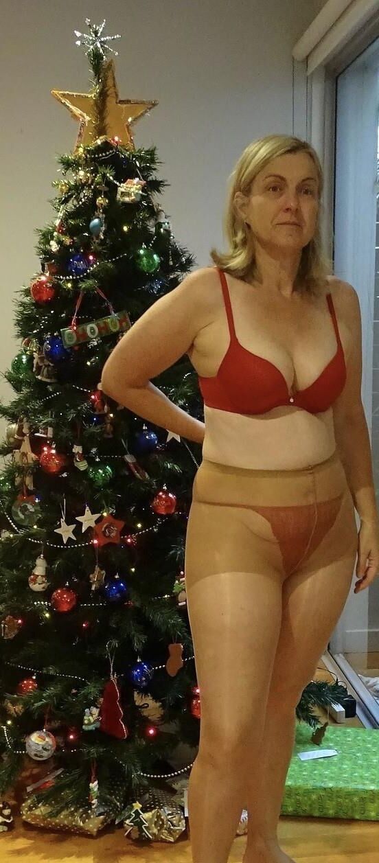 Milf Cindy con pantimedias