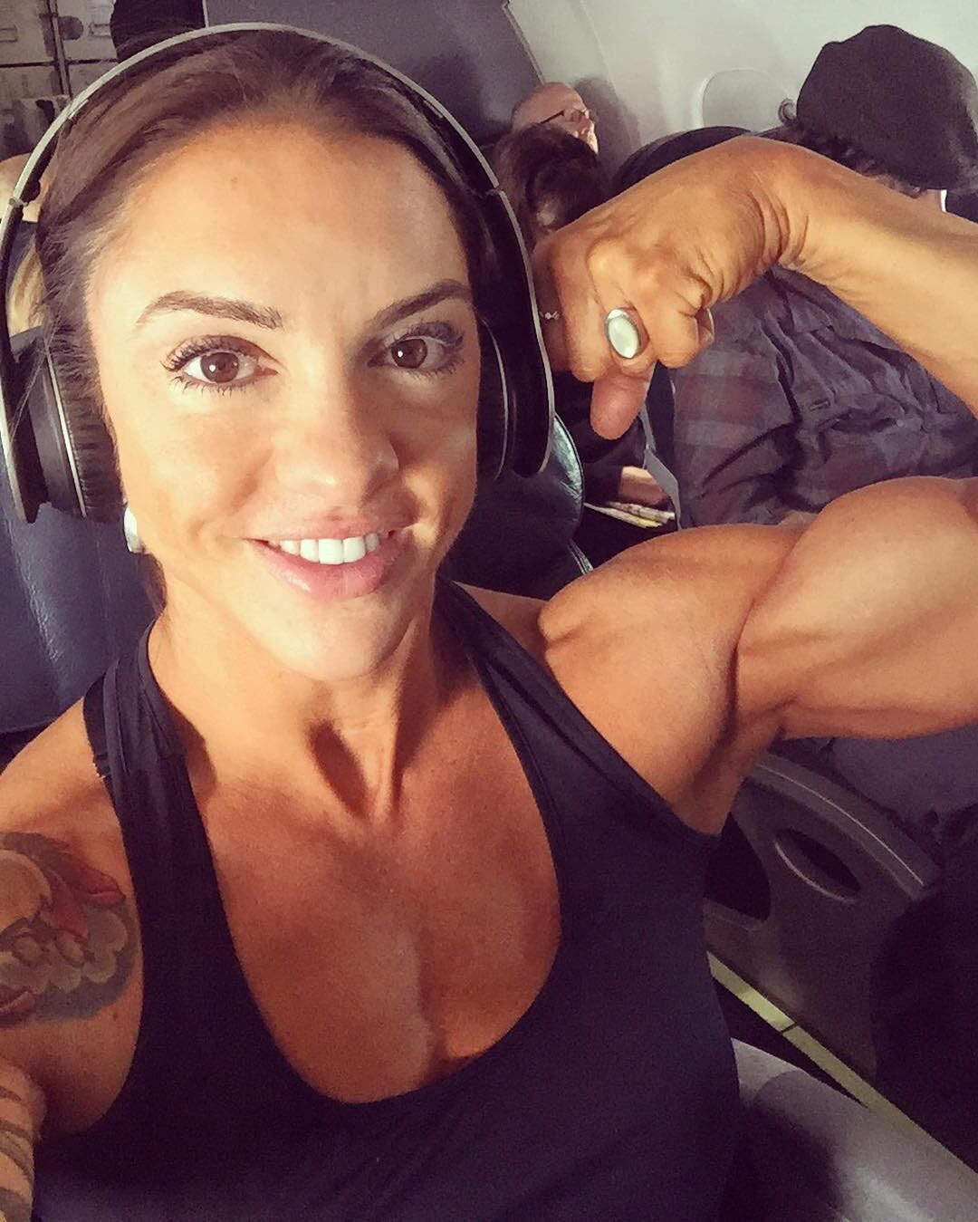 Chicas musculares al azar