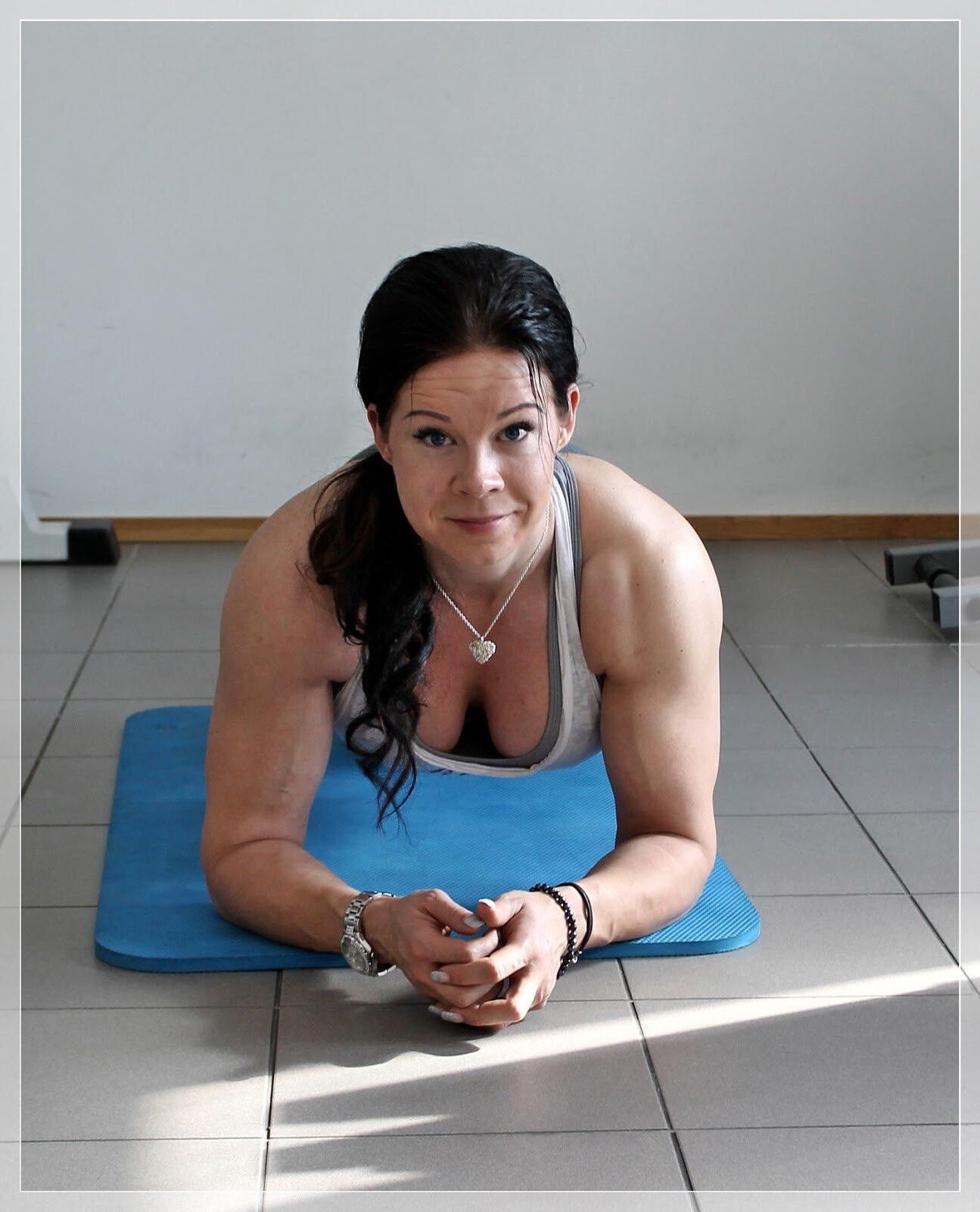 Chicas musculares al azar