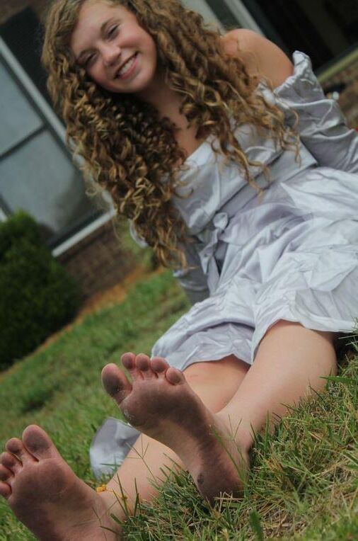 female feet 