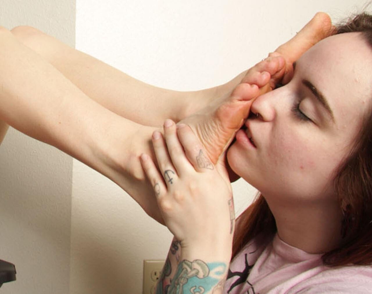 female feet 