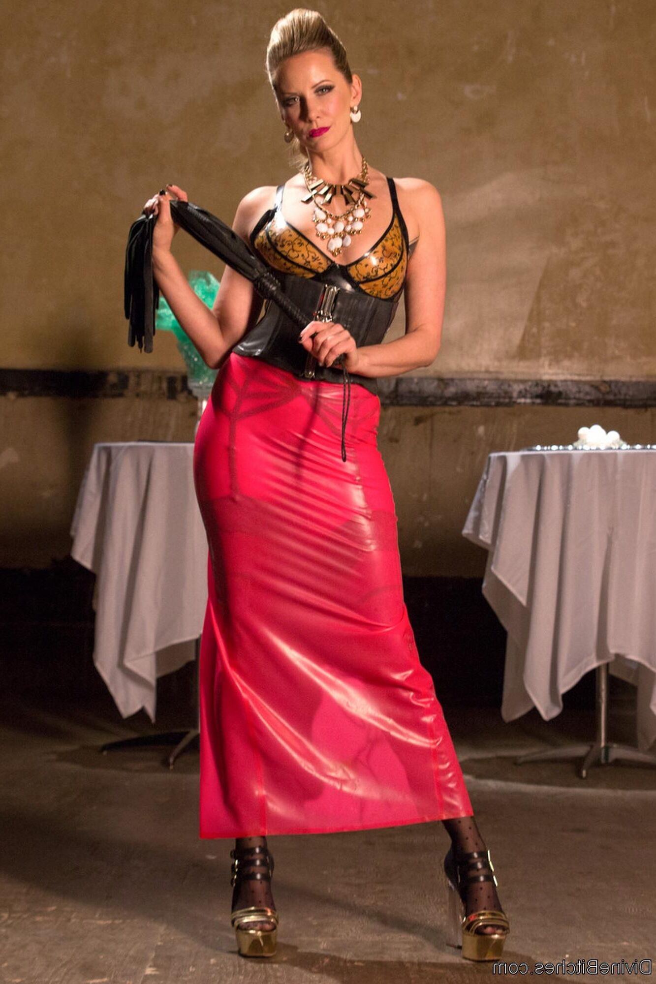 .. MaitresseMadelineMarlowe（femdom）