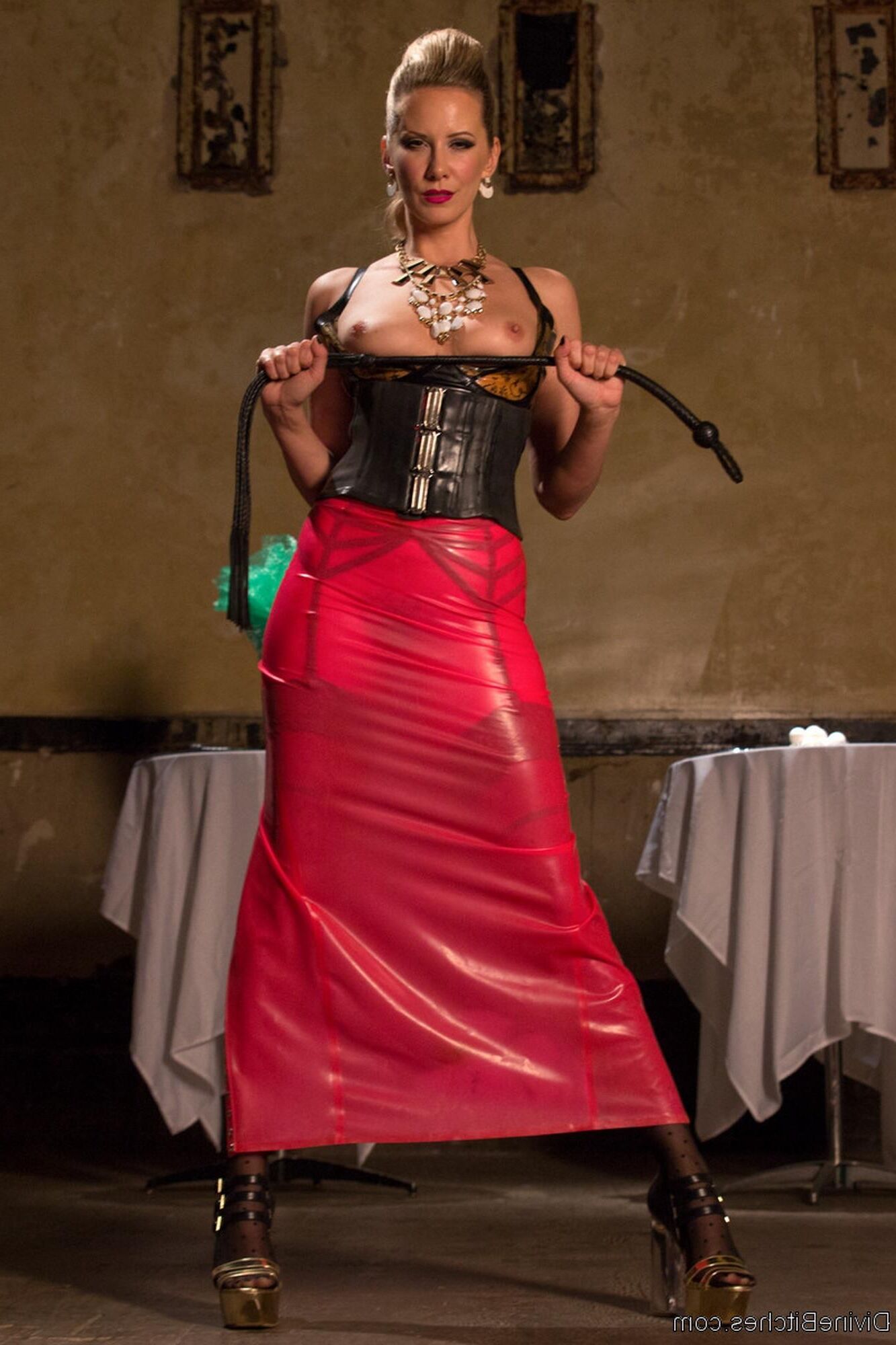 .. MaitresseMadelineMarlowe（femdom）