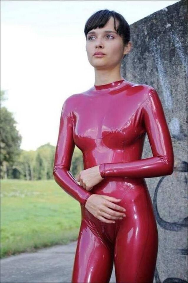 セクシーなラテックスと革
