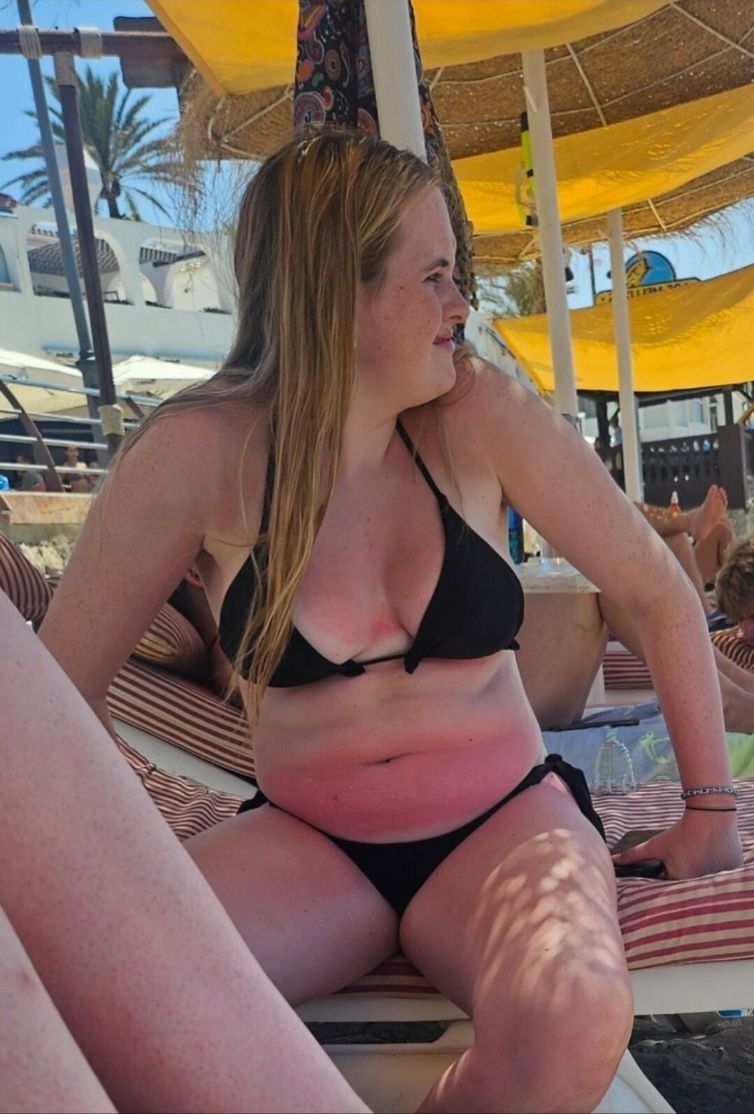 友達のティーンスクールイードフテ・ショーナは、fuckpigのための精液です
