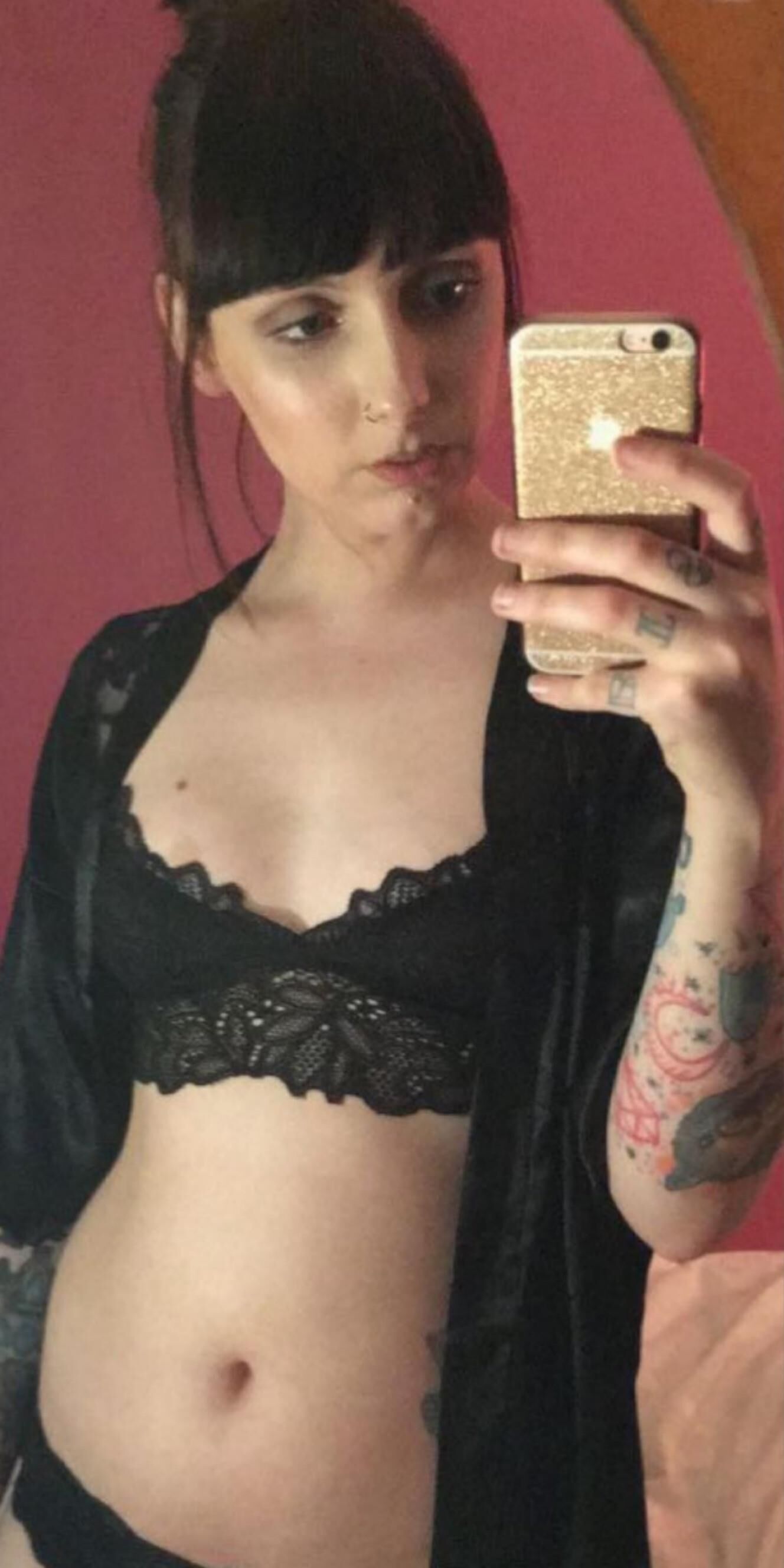 Lindas garotas para me degradar e humilhar
