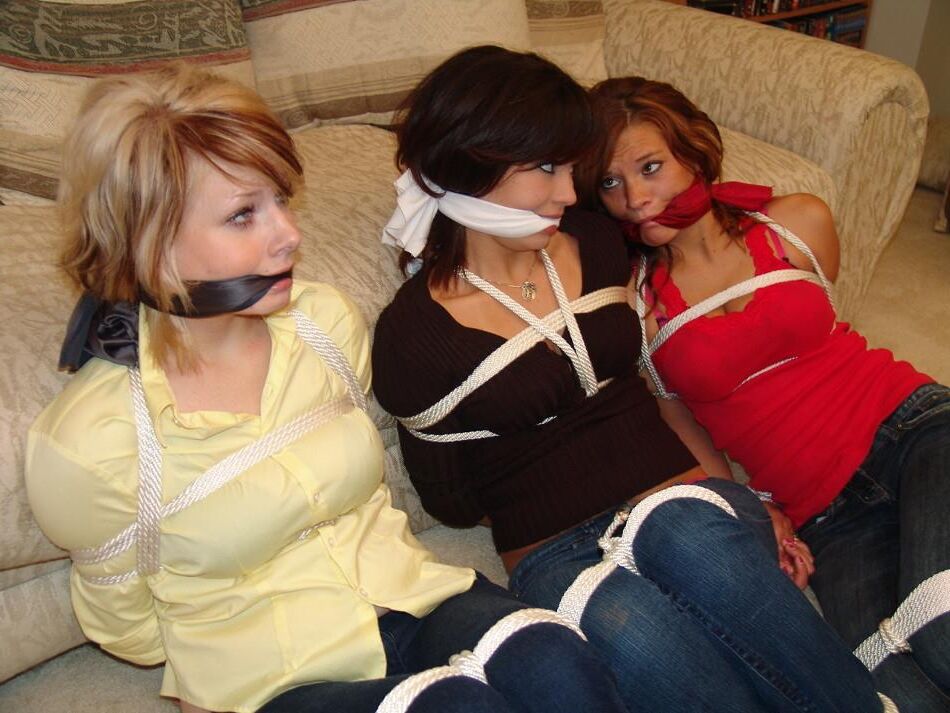 AESのJennipher Jordan、「Cleaver to To Cleaver」（Cleave Gagged）