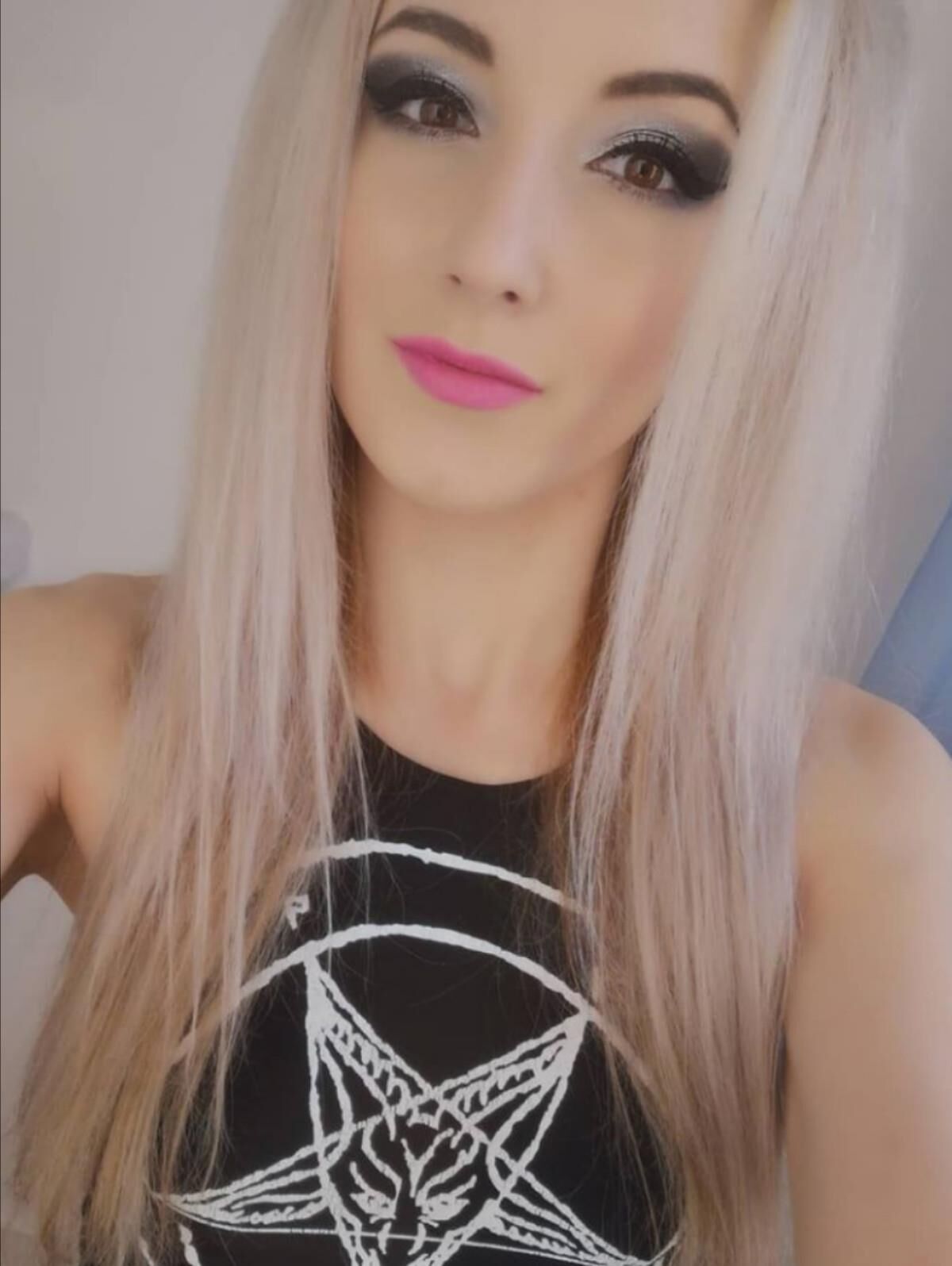 Lindas garotas para me degradar e humilhar