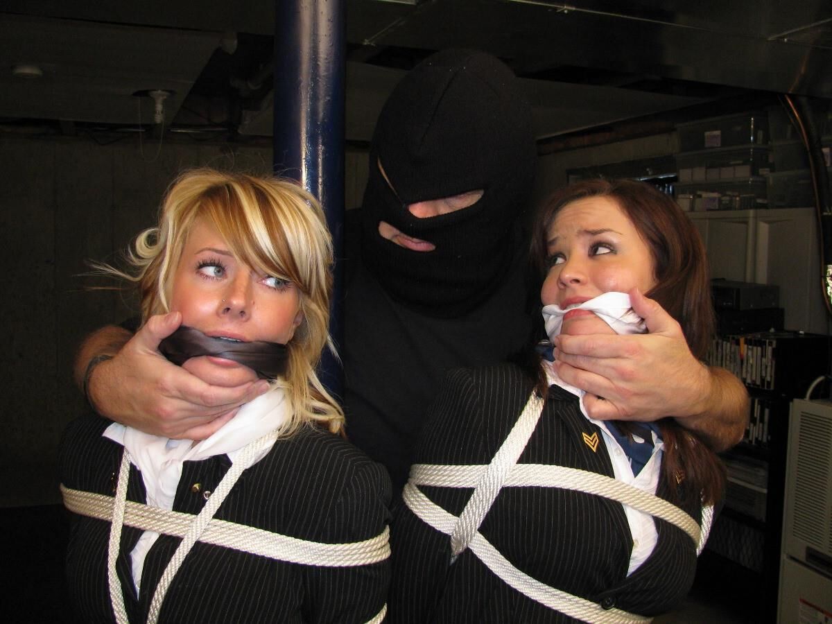 AESのJennipher Jordan、「Cleaver to To Cleaver」（Cleave Gagged）