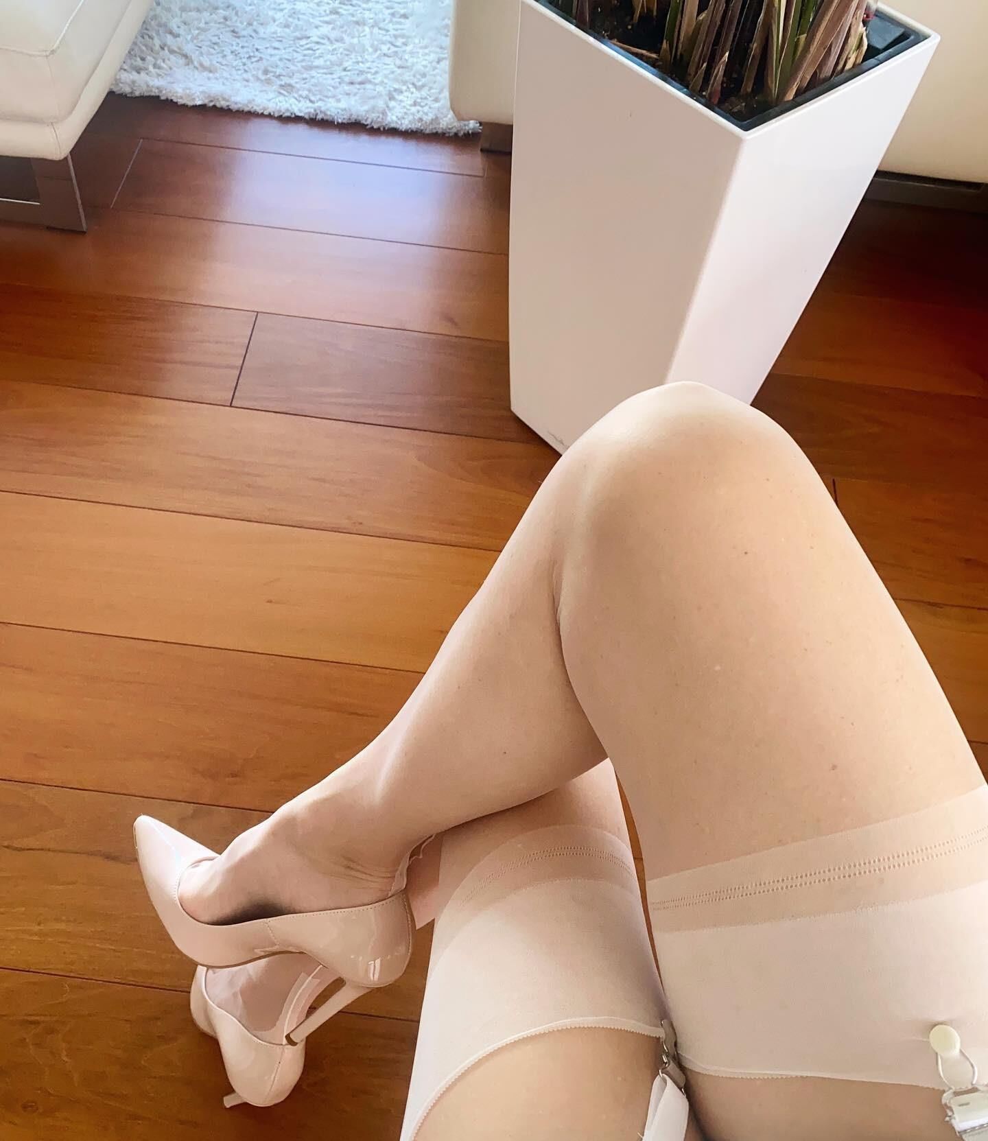 FFS Pernas e pés vestidos