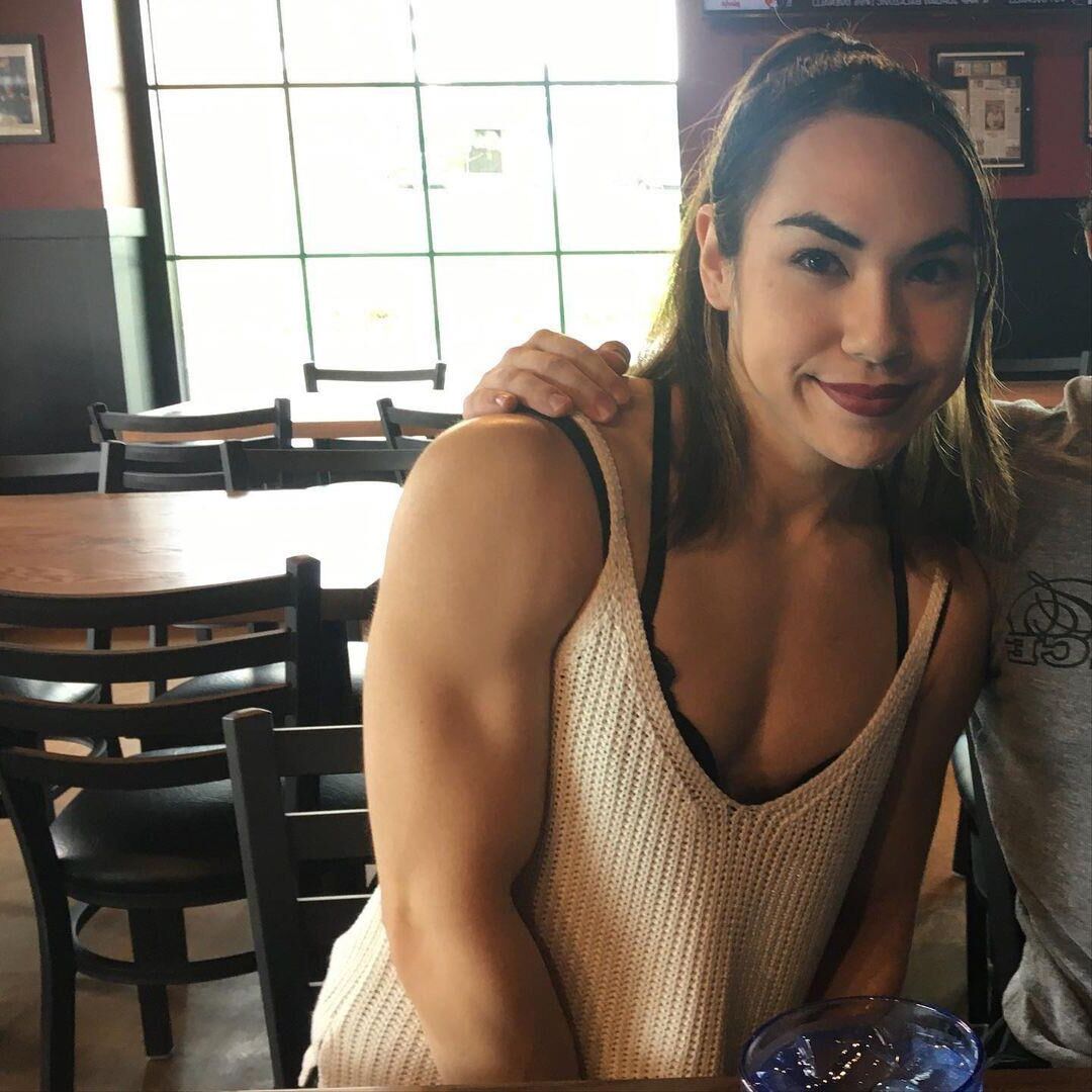 Chicas musculares al azar