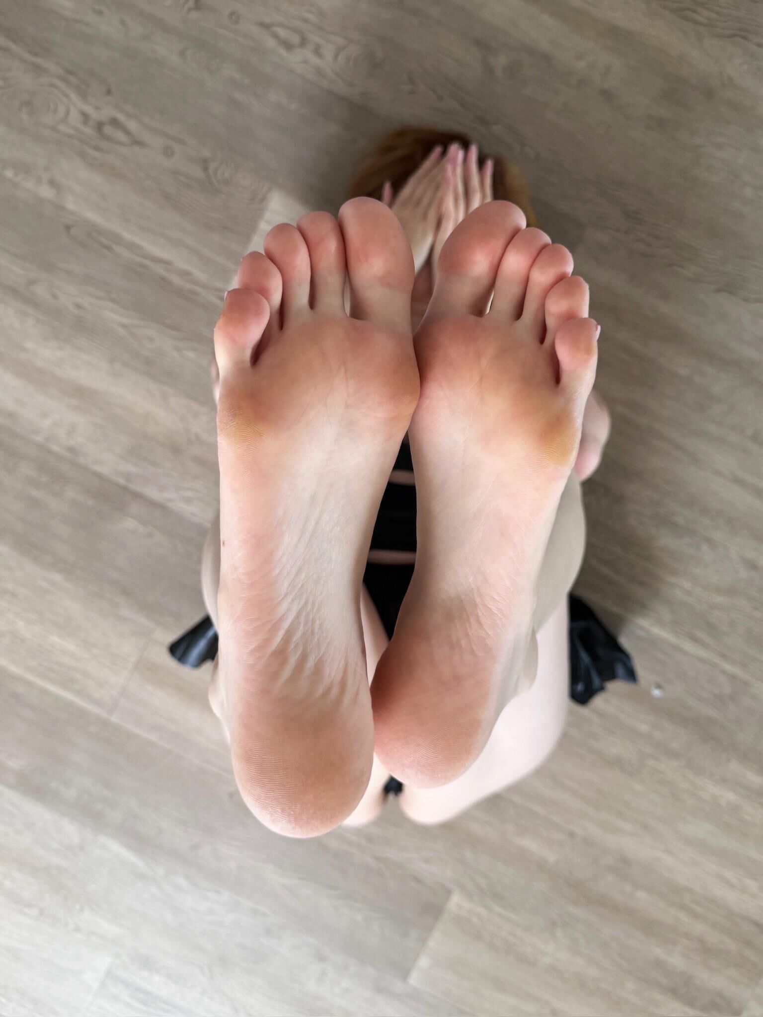 Amateur feet 