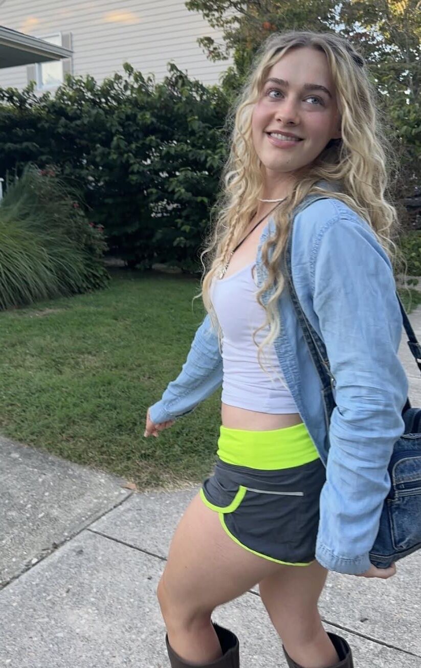 Sexy babe