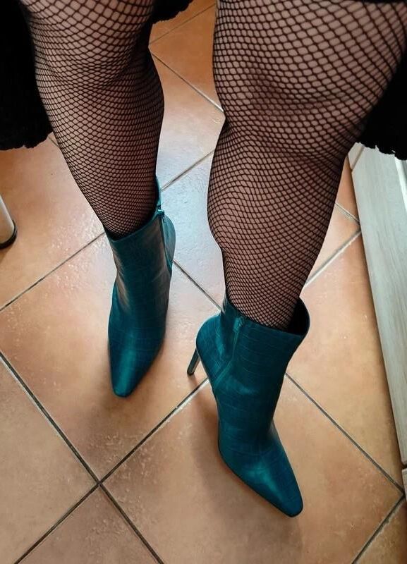 Feet with shoes for fap 