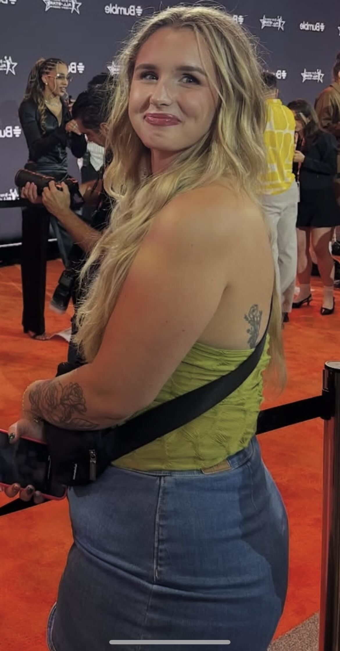 Sexy babe 