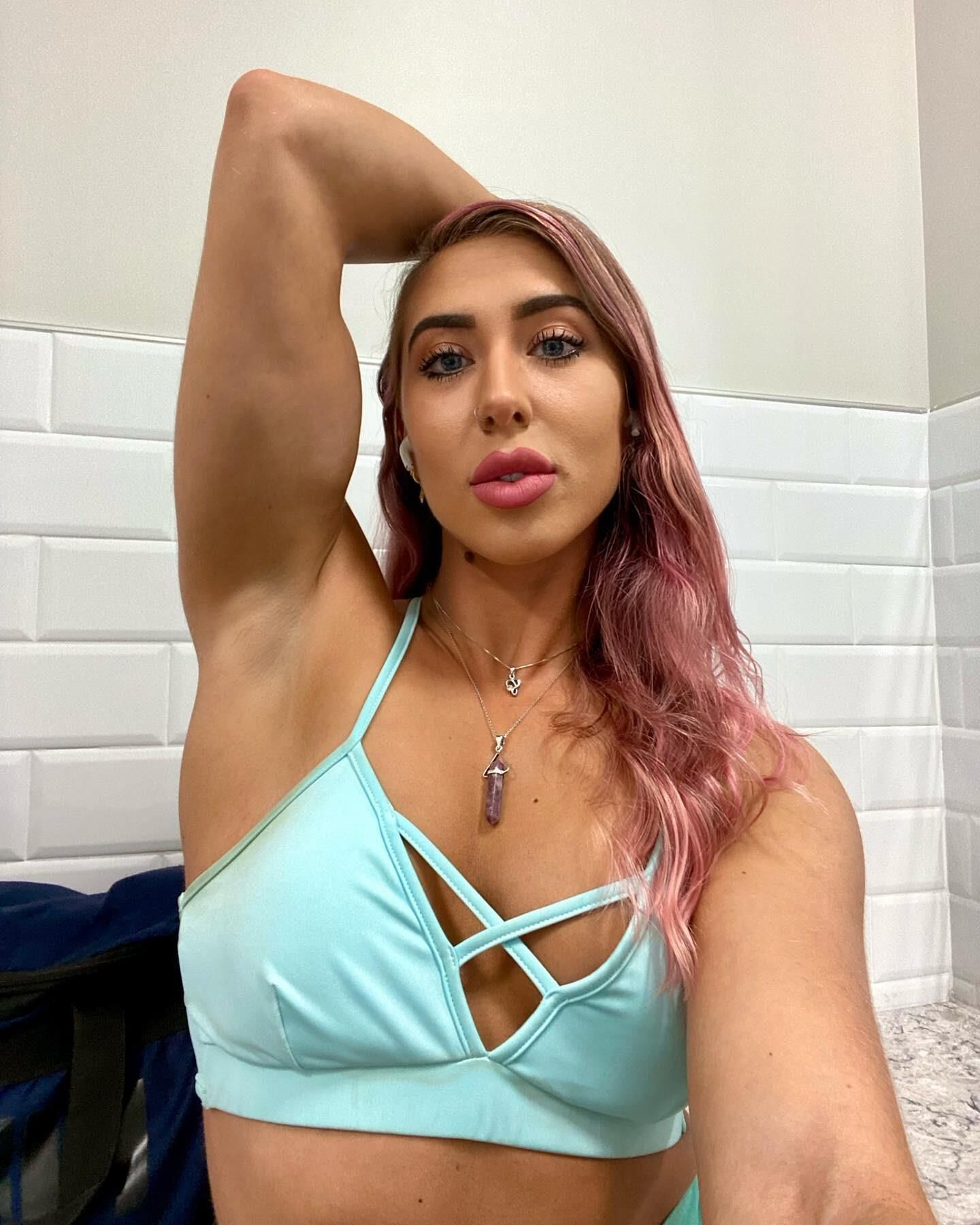 Chicas musculares al azar