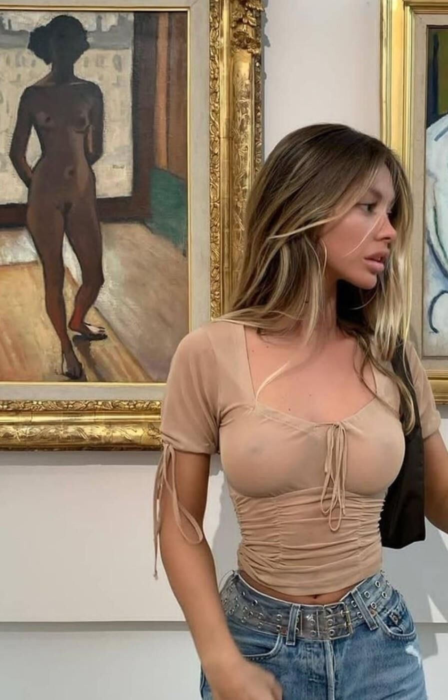 Braless 