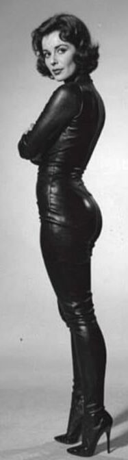 Madura en cuero negro