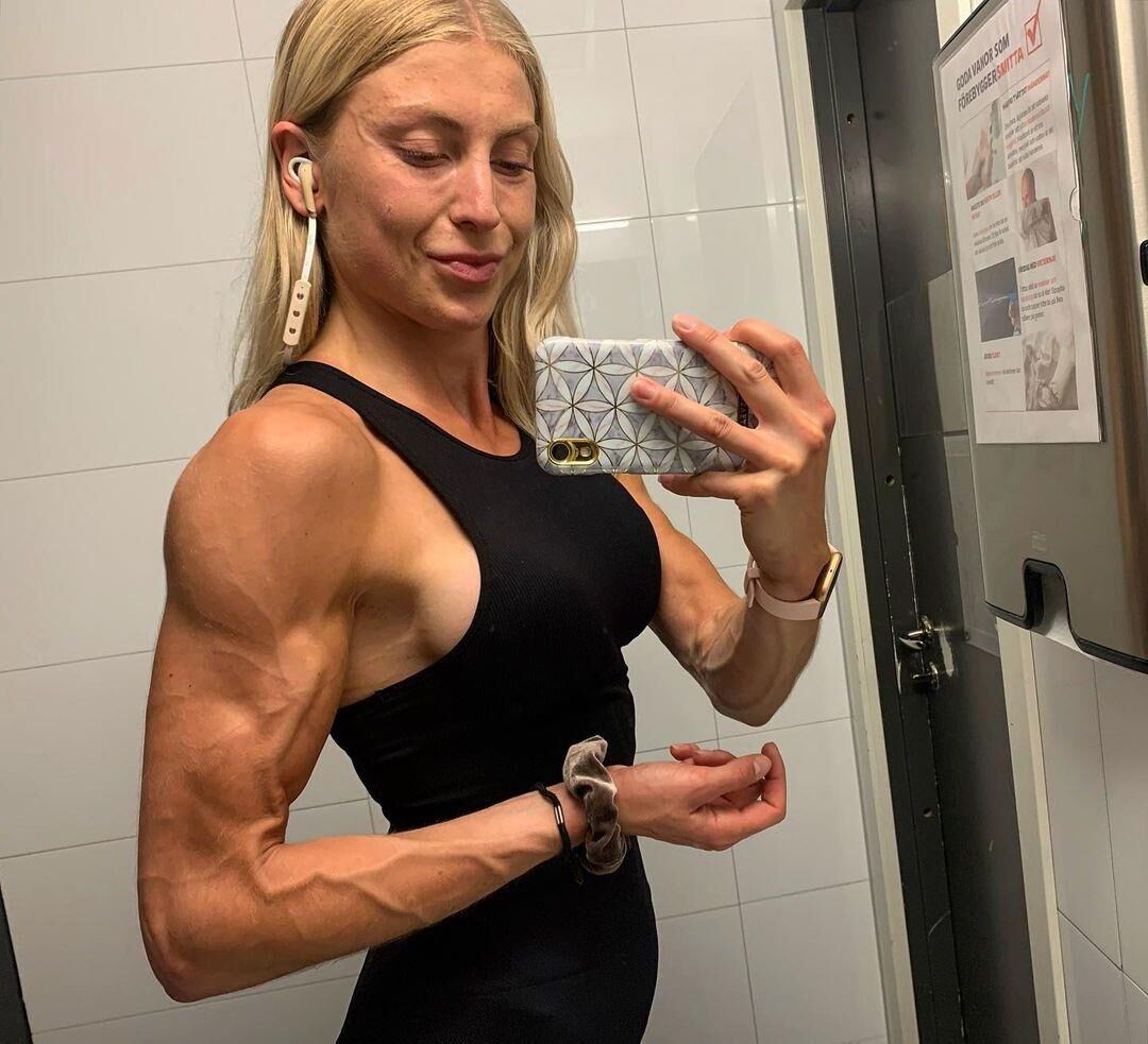Random Muscle Girls 