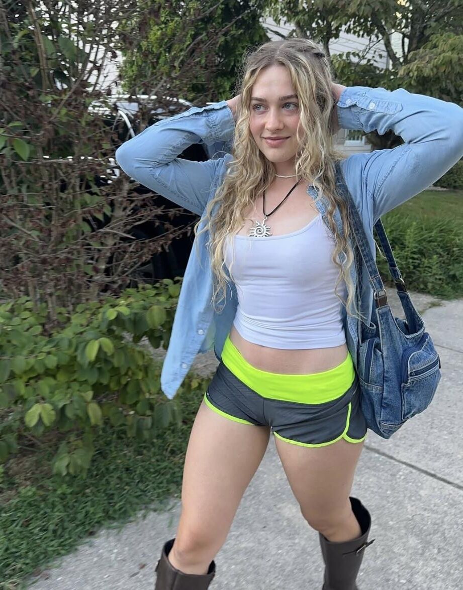 Sexy babe
