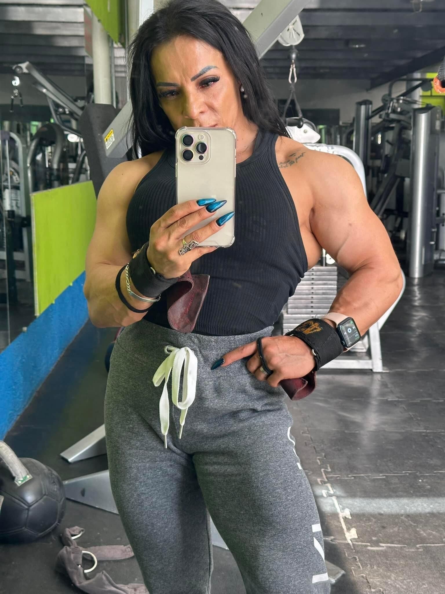 Random Muscle Girls 