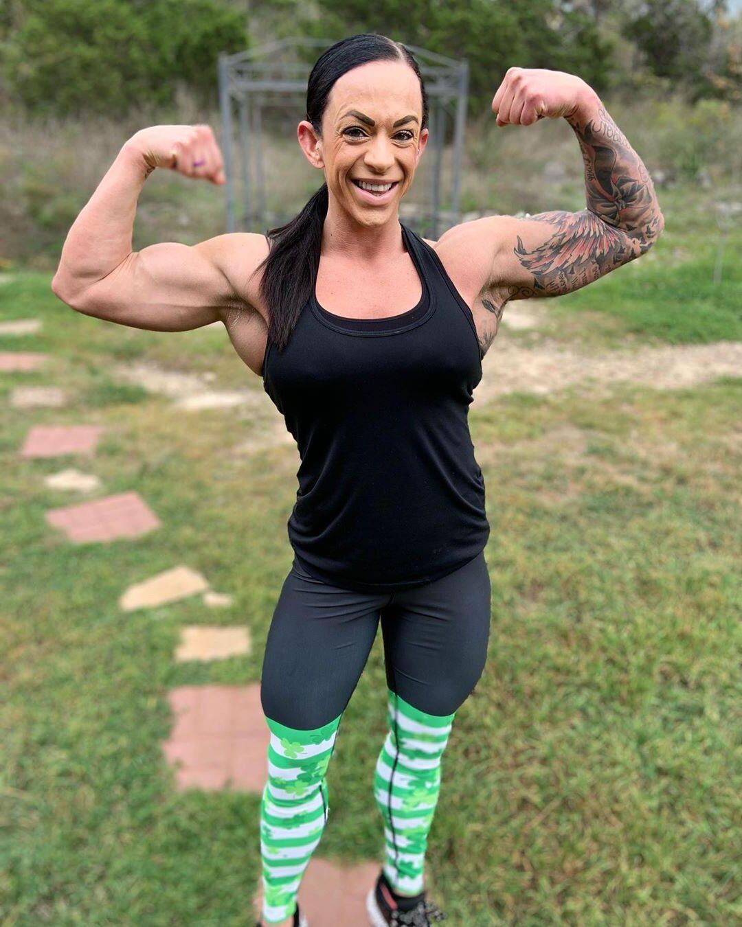 Chicas musculares al azar
