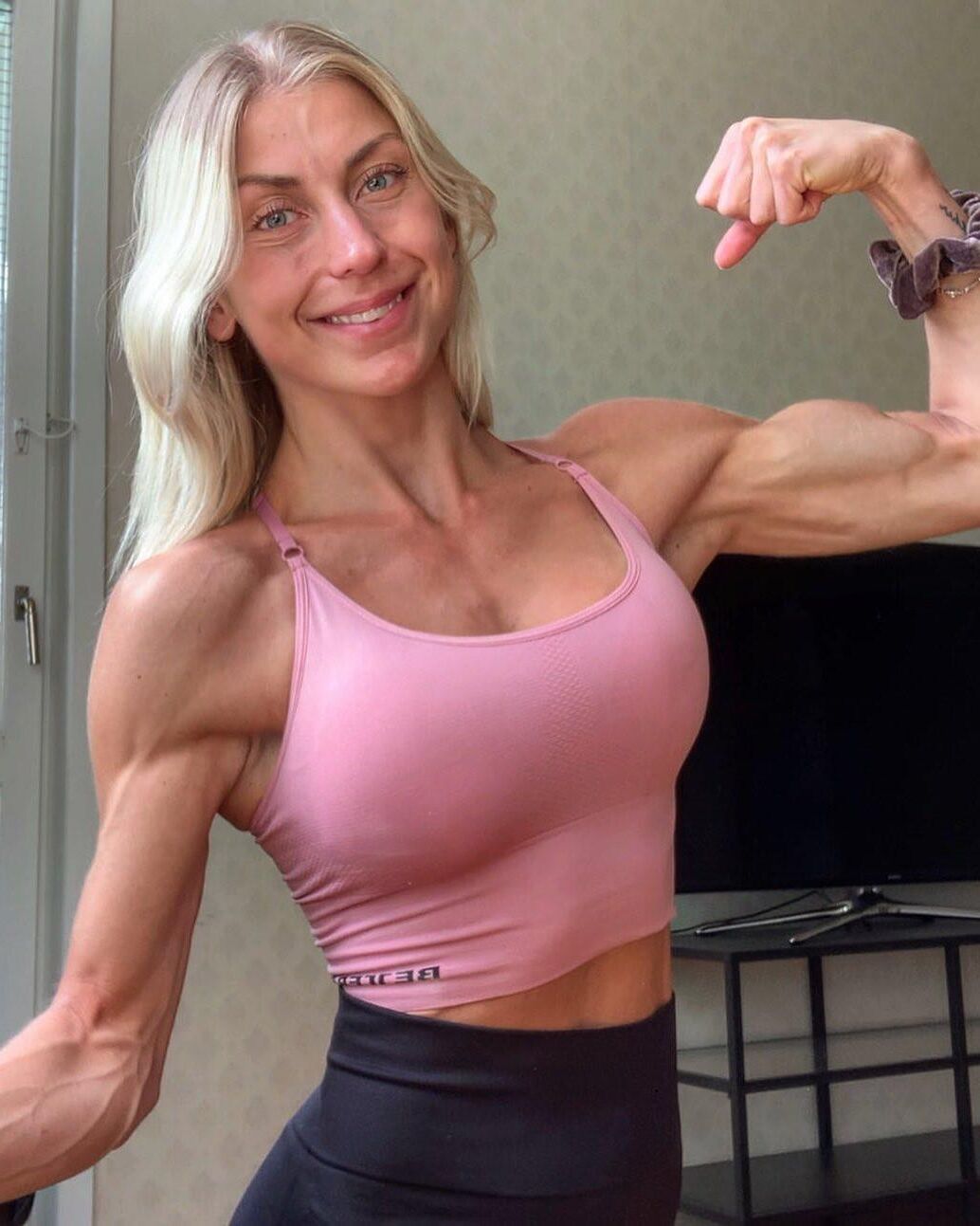 Random Muscle Girls 