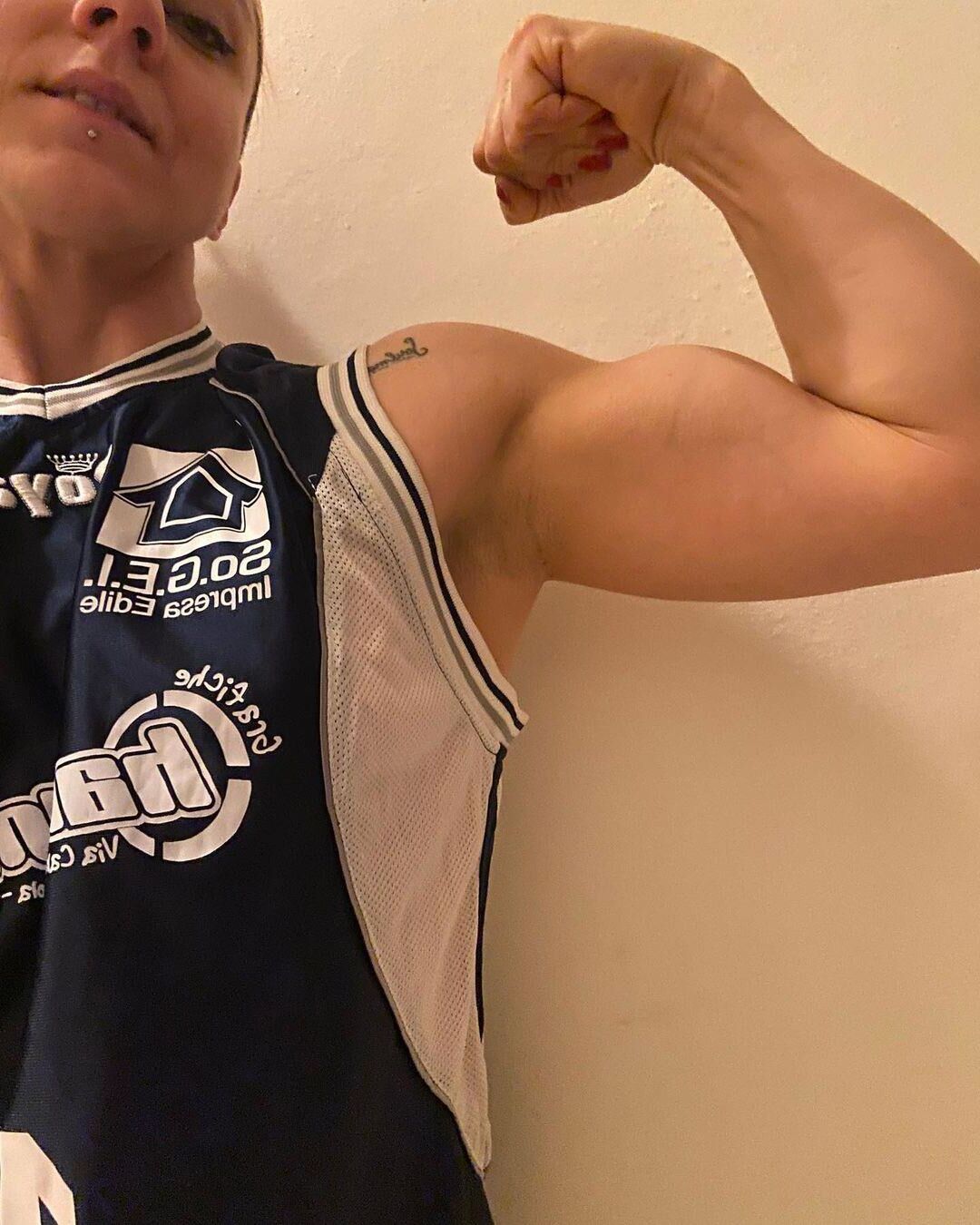 Chicas musculares al azar