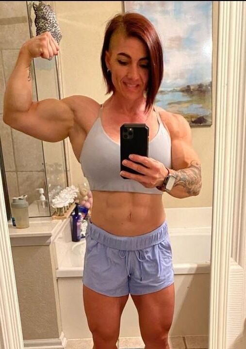 Muscle Girls Thicc and Powerful