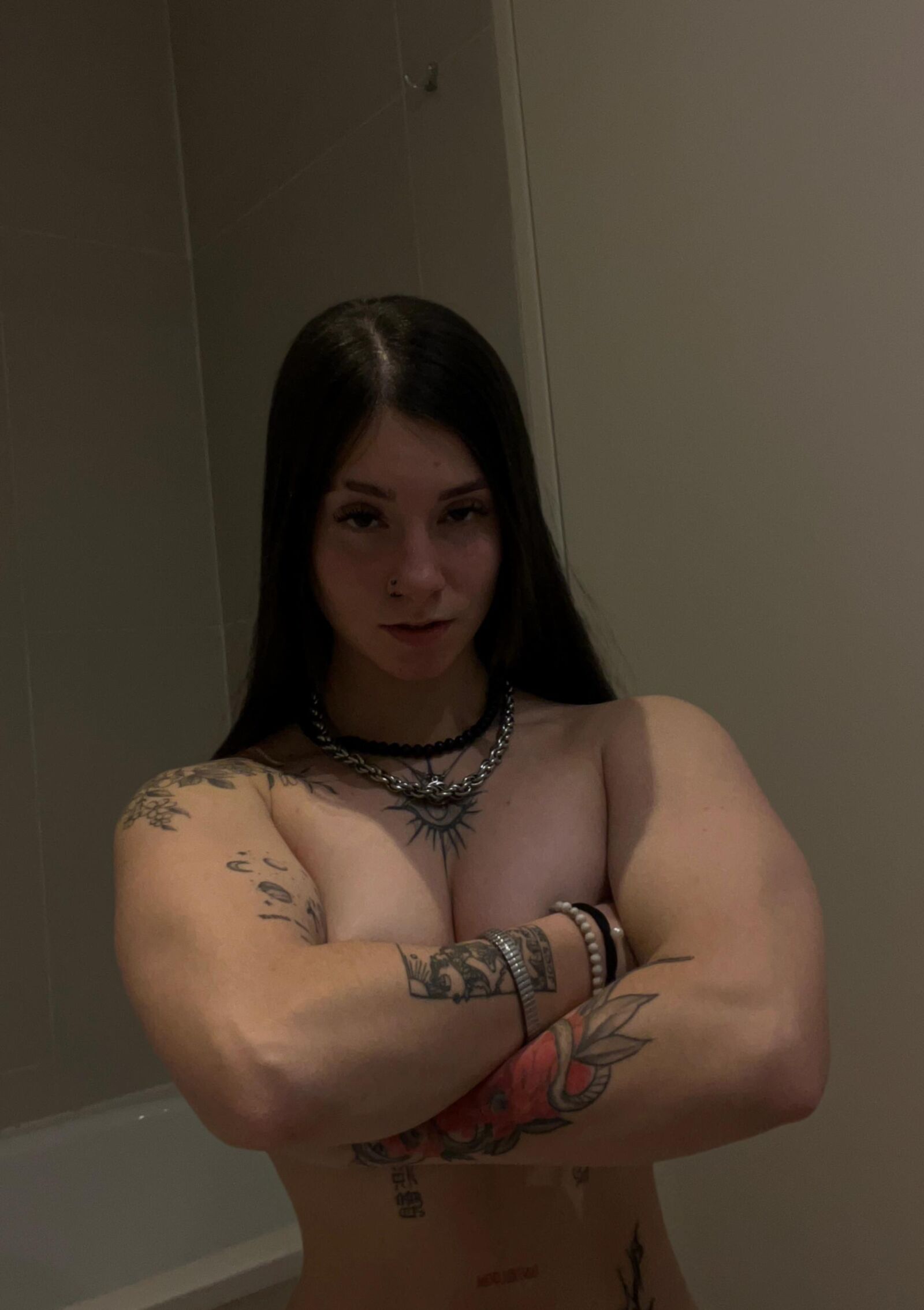 Muscle Girls Thicc and Powerful