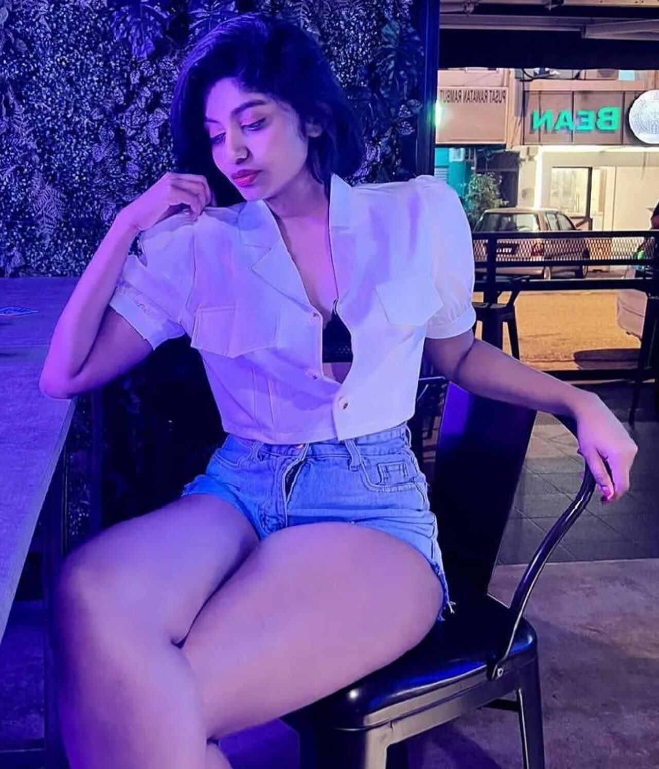 Legs for days