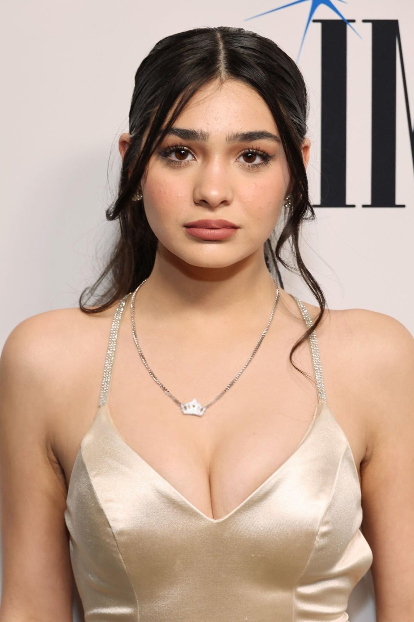 Busty Teen Celebs, No chance to ignore their Big Arguments