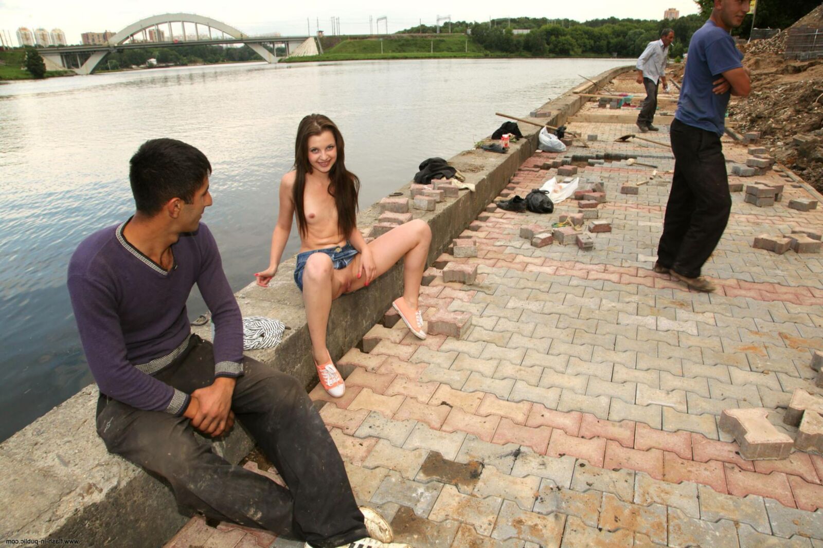 Yuliana B en el río