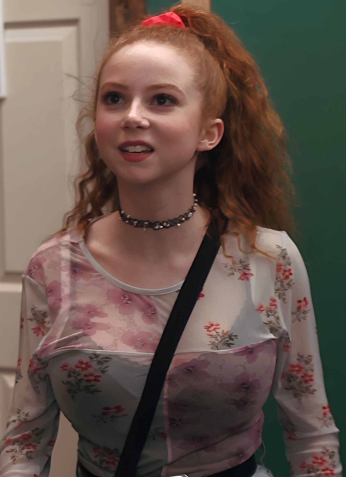 Busty Teen Celebs, No chance to ignore their Big Arguments