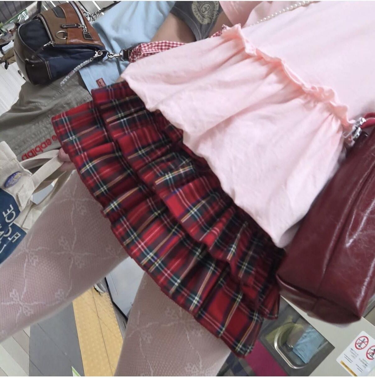 率直なタイツ