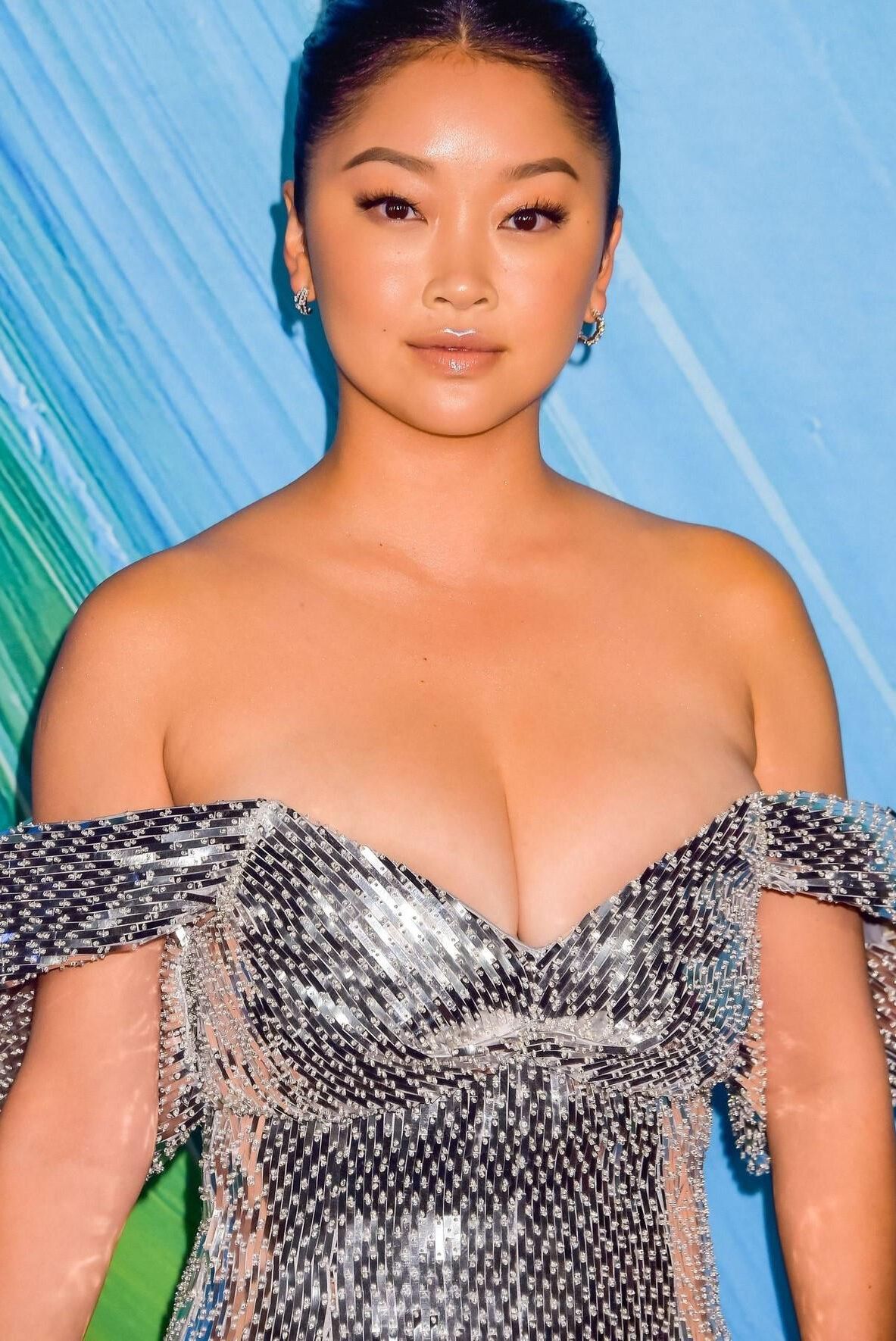 Busty Teen Celebs, No chance to ignore their Big Arguments