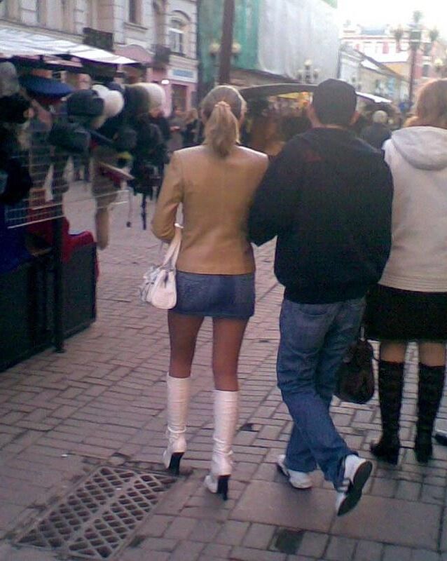 率直なセクシーな足
