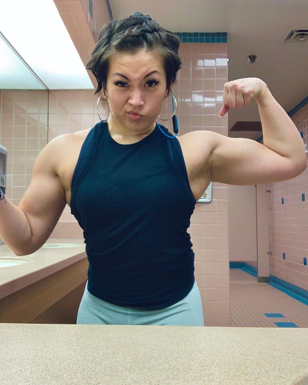 Random Muscle Girls 