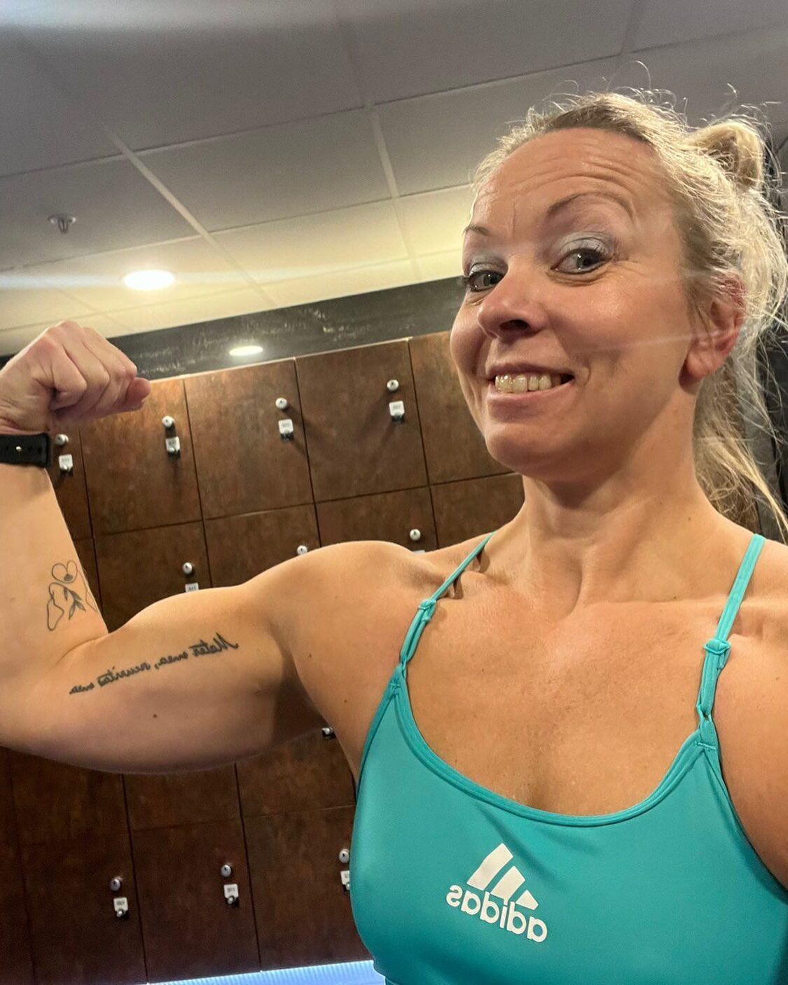 Random Muscle Girls 