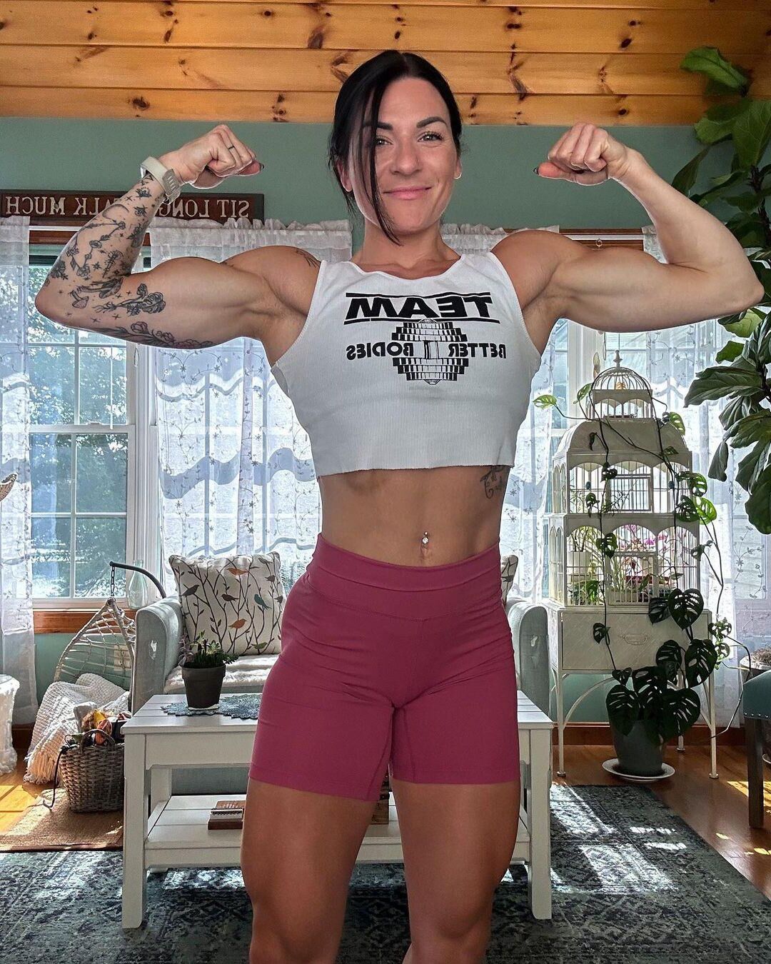 Random Muscle Girls 