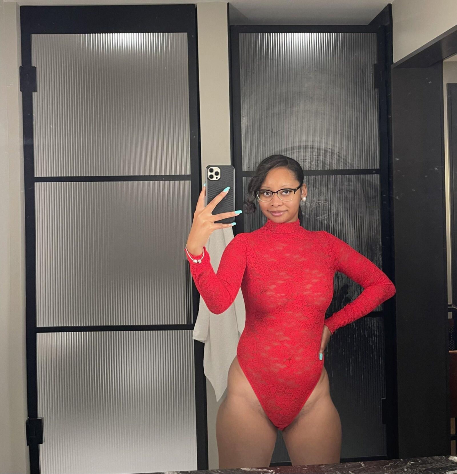  Body and Swimsuit 