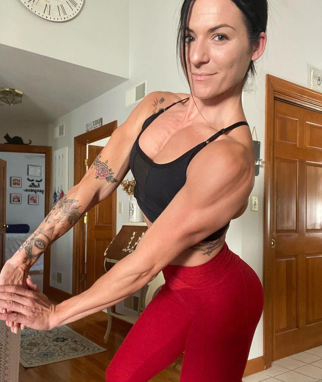 Random Muscle Girls 