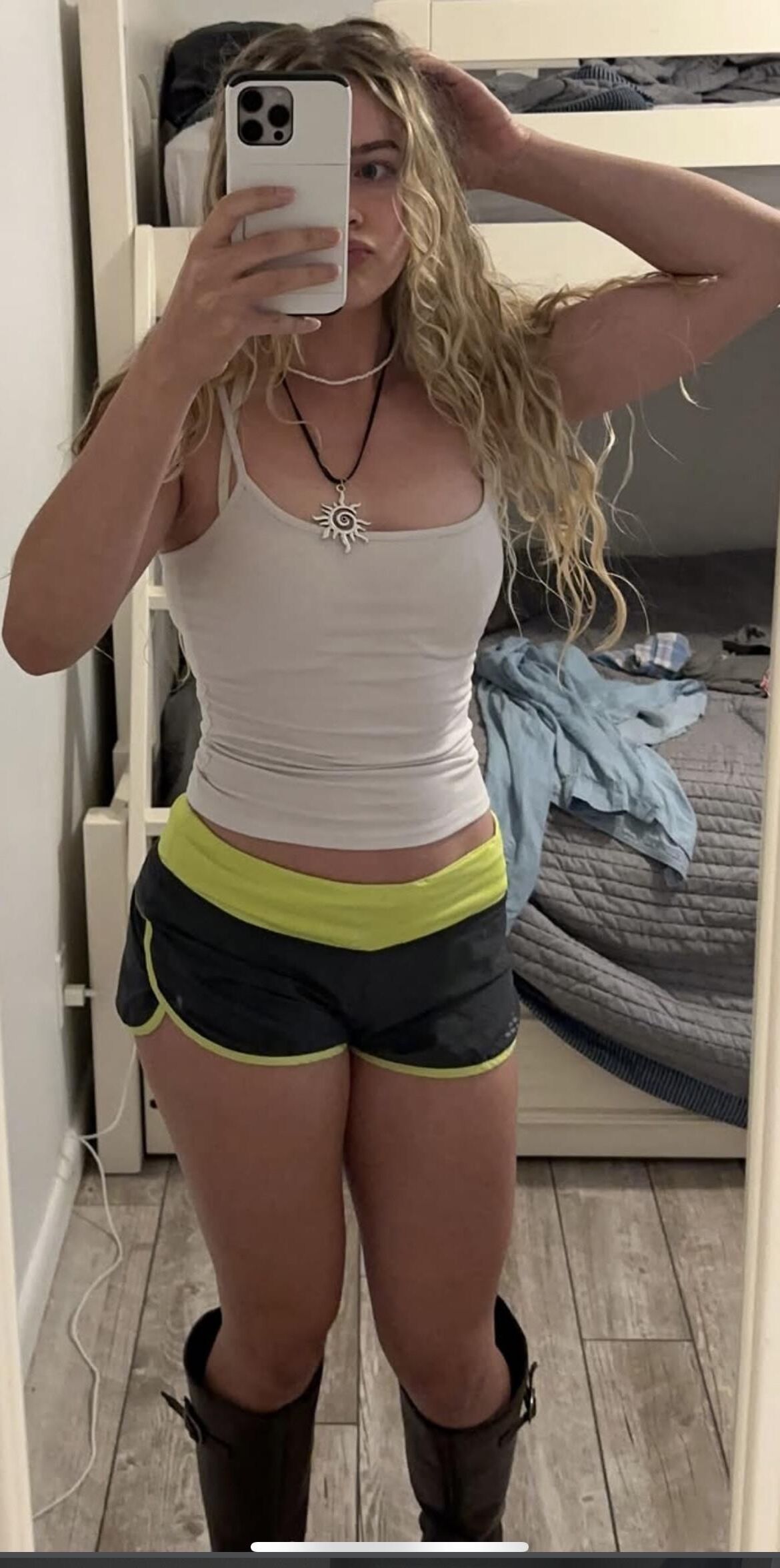 Sexy babe 