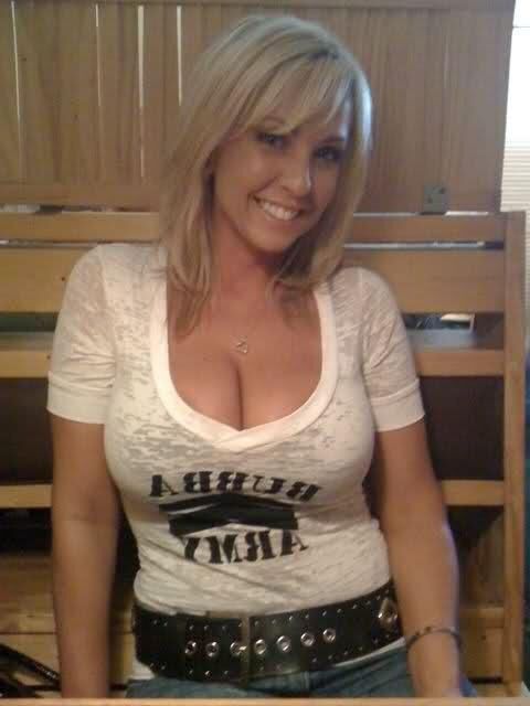 彼女のMILFエディションXIに私を縛り付けてください