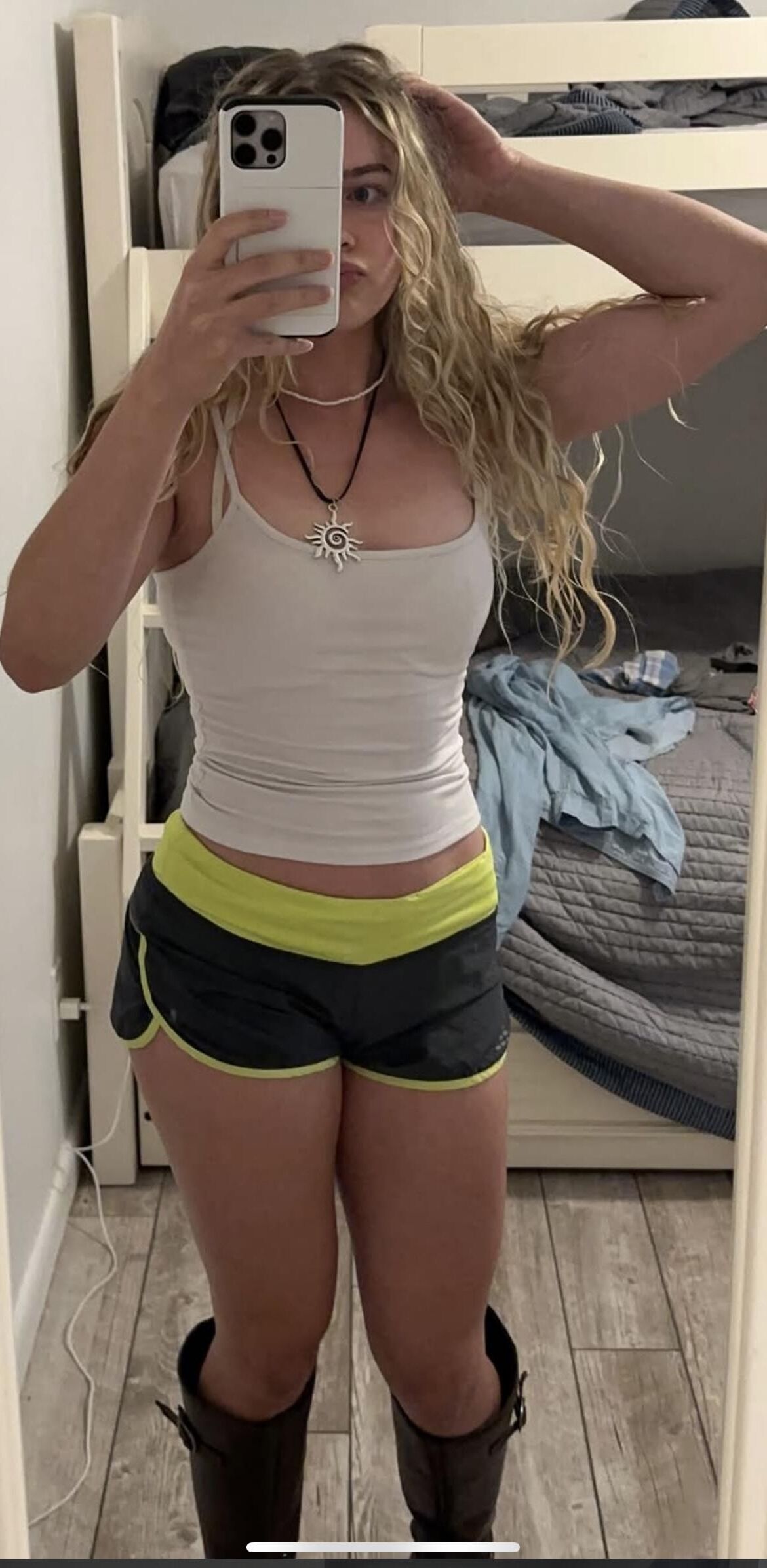 Sexy babe 